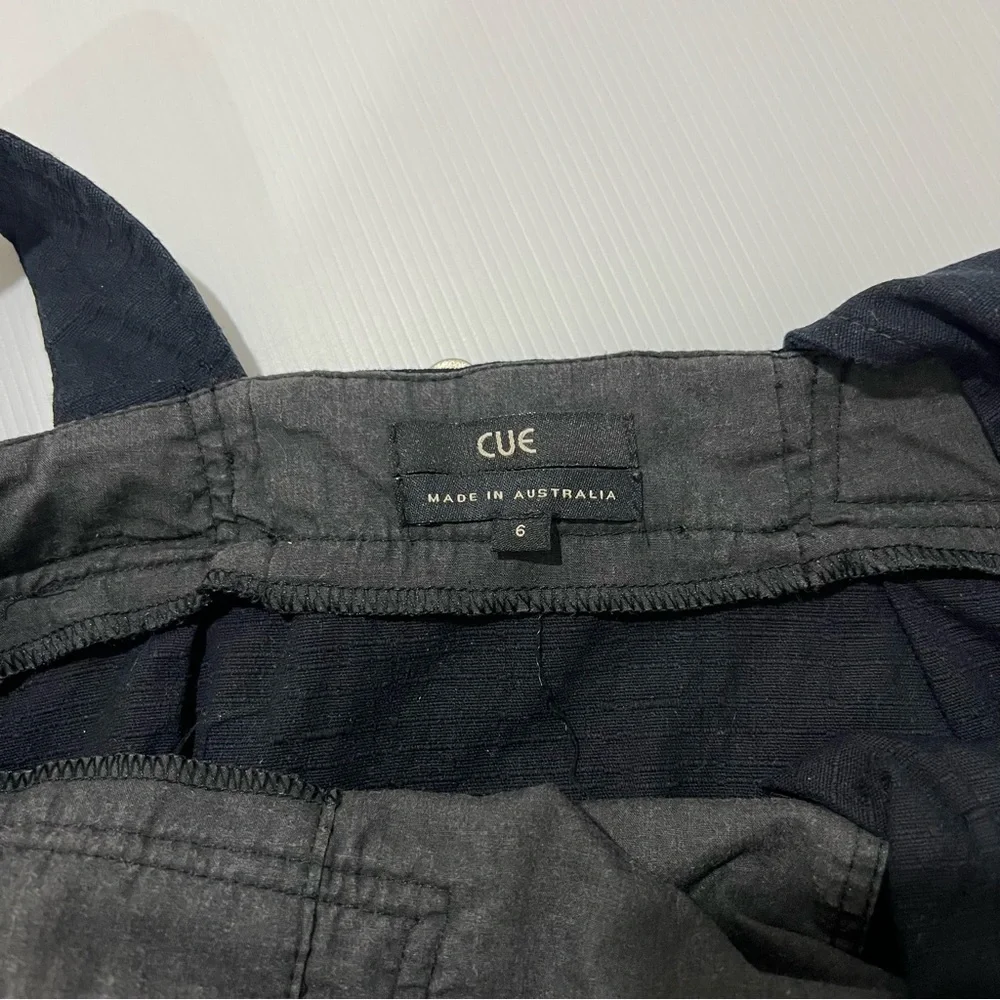 Cue Women’s Pinafore Dress Black Pockets Short Mom Style Comfort Work Size 6 XS - Picture 11 of 12